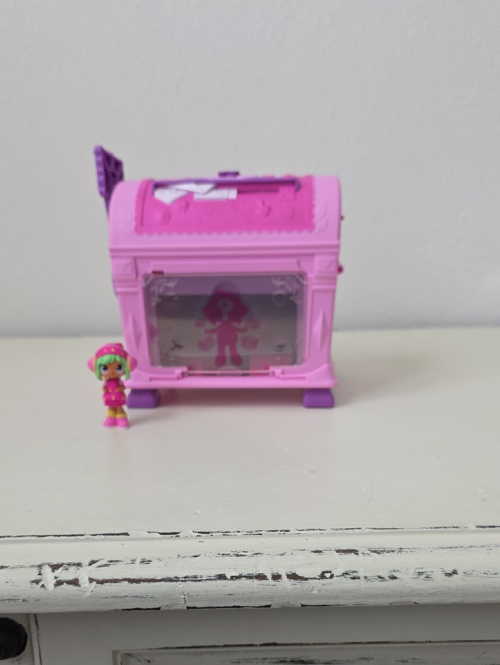 Pink Playset Chest with Small Figurine